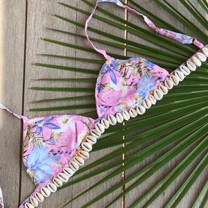 NWT Pink floral cowrie shell bralette